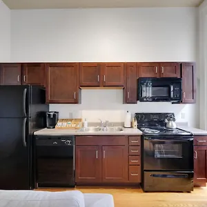 Apartment Historic Charm, Walkable Entertainment, Louisville