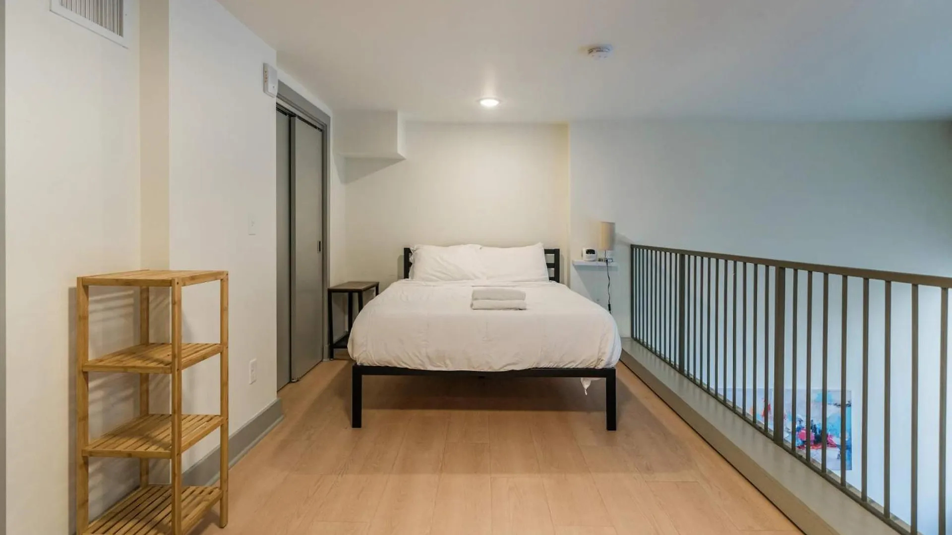 Bright And Modern Loft In Louisville # 204 美国